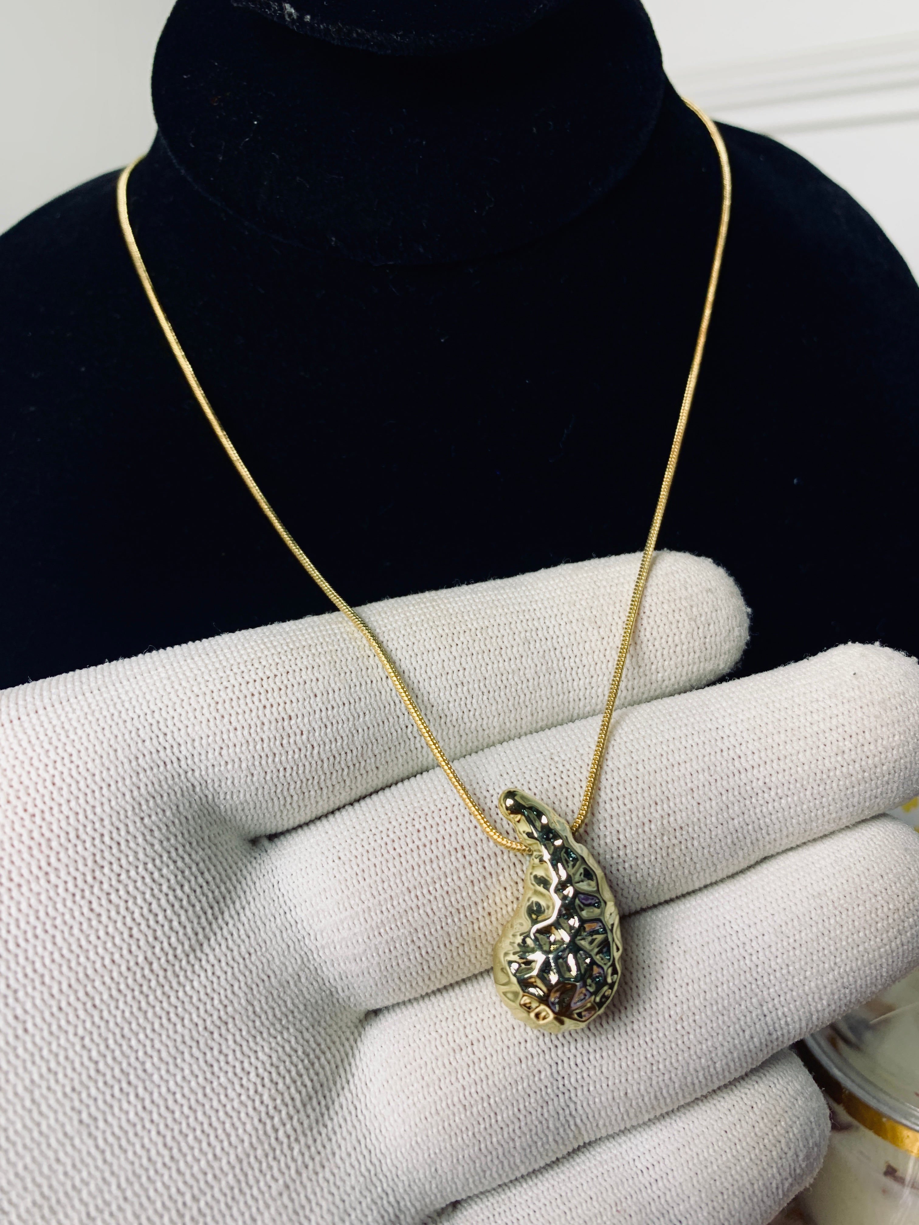 Vintage Filigree Heart Locket Chain