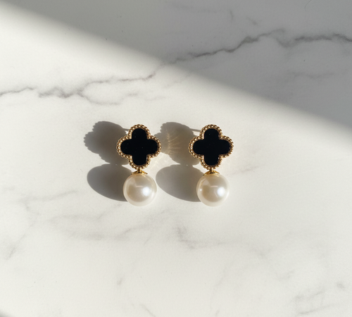 Black clover earrings 4