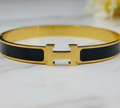 Black H-Buckle Bracelet - Extreme Close-up