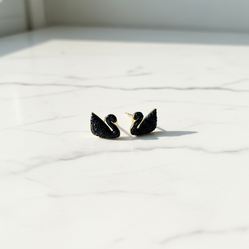 Black heart studs elegant