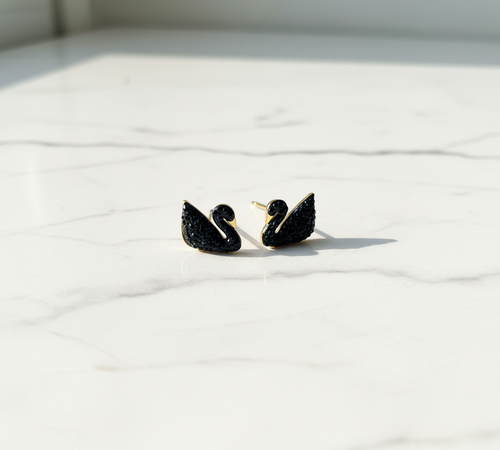 Black heart studs elegant