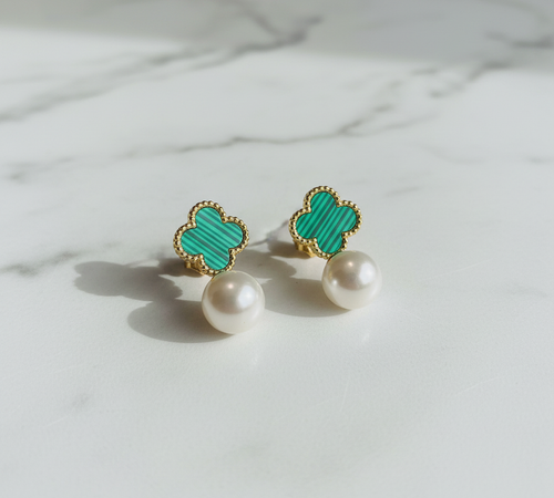 Clover earrings elegant display