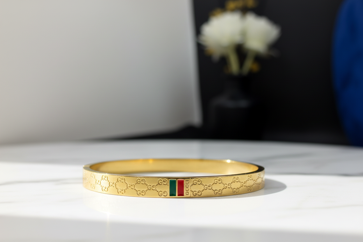 Enamel Bracelet - Extreme Close-up with Sunshine