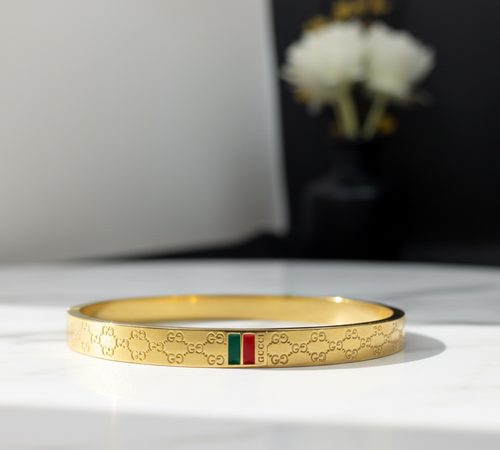 Enamel Bracelet - Extreme Close-up with Sunshine